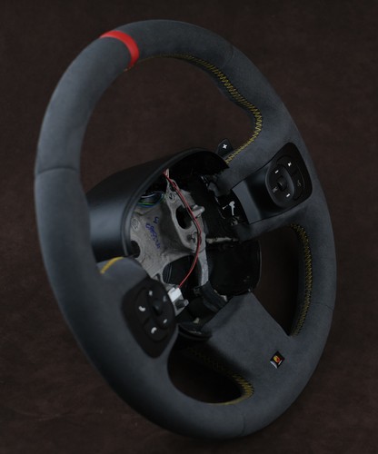 Volante personalizzato 17 - volante,