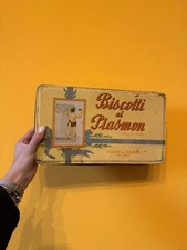 scatola in latta per biscotti