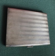 portasigarette in argento titolo 800 inciso a bulino a motivo geometrico