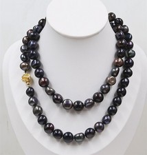 Collana di perle nere