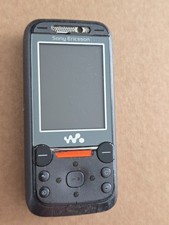 Sony Ericsson w850i + charger no battery no SIM + original package