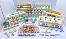 Enorme lotto di bambole e playset Tyco QUINTS vintage 1989 con accessori - *LEGGI*