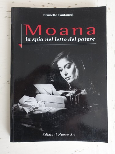 Moana spia nel letto - spia,