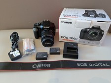Canon EOS 1100D con obiettivo