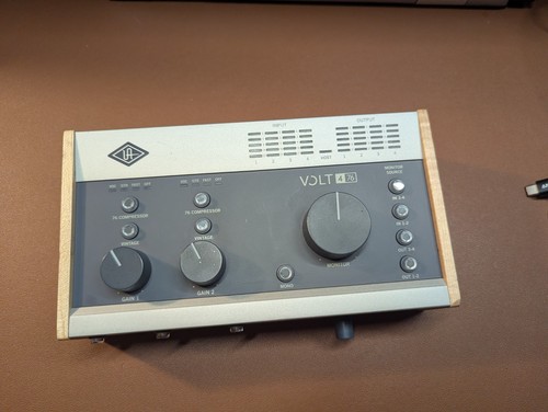 Uad volt 476 interfaccia audio - volt,