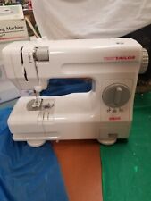 Macchina da cucire vintage piccola sartoriale modello TT600 Singer