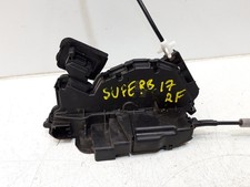 2017 SKODA SUPERB Serratura