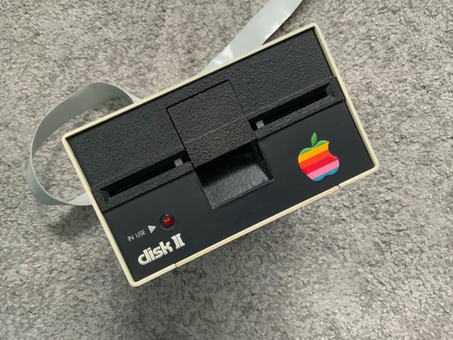 Apple floppy disk drive - floppy,