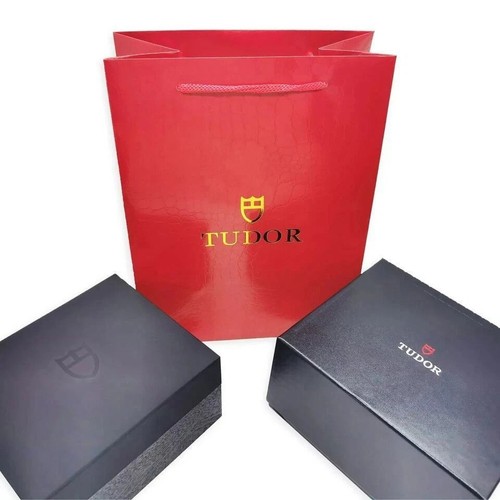 Nuovo tudor black watch - nuovo,