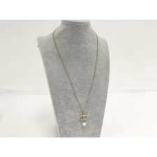 Collana con ciondolo in