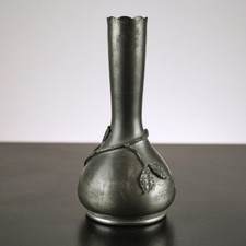 VASO IN PELTRO 95%, LAVORATO A MANO