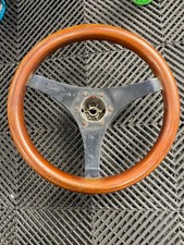 Volante Auto vintage in mogano