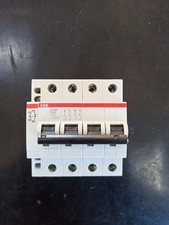 S204M D40 INTERRUTTORE