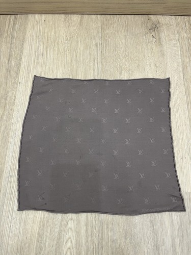 Foulard louis vuitton - louis,