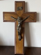 Antico e grande Crocifisso in legno e ottone