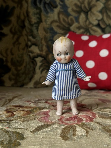 All bisque doll - kewpie, poupée
