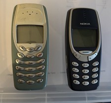 Nokia 3310  E Nokia 3410
