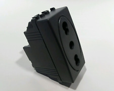 PRESA BIPASSO 10/16A MASTER