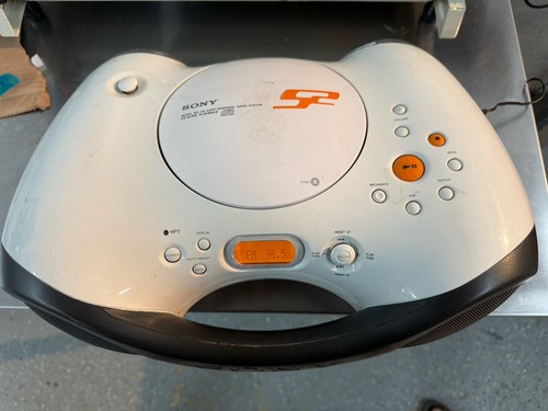 Sony x3cp sports boombox - s2,