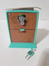 Apriscatole giocattolo vintage