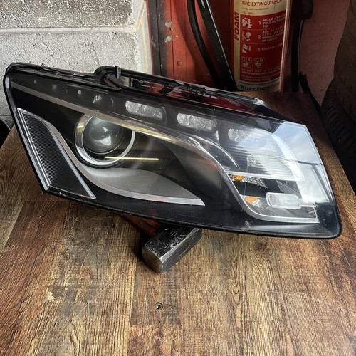 Audi 2010 faro - 8r,