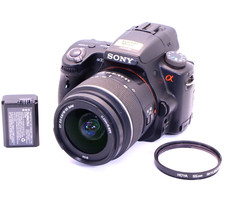 Sony Alpha SLT-A33 DSLR con
