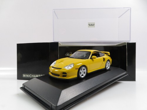 Minichamps 430060121 - 1:43,
