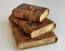 Giornale vintage in pelle con