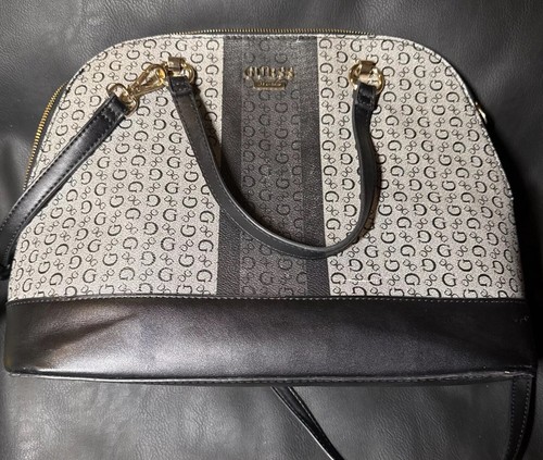 Guess large two way - two,
