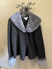 Mantella poncho Ellen Tracy