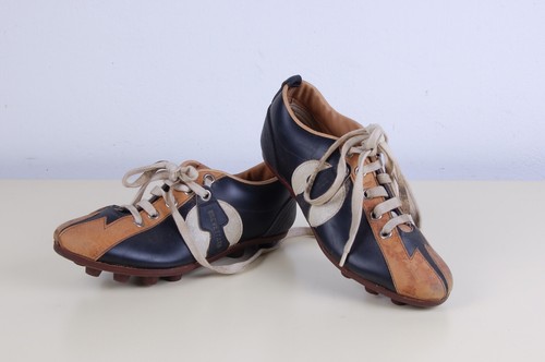 Vecchie scarpe calcio - vecchie, da