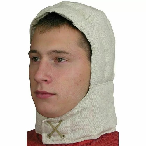 Cappellino imbottito fatto - , a