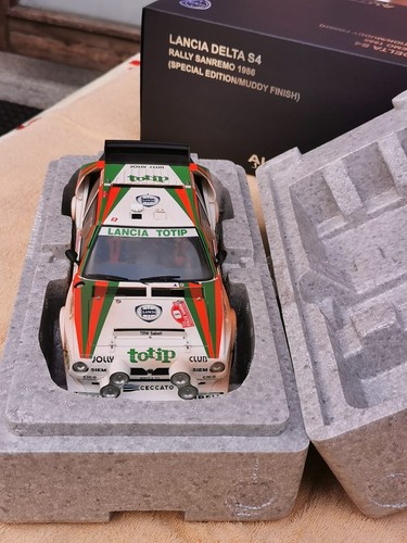 Autoart lancia delta - 1:18,