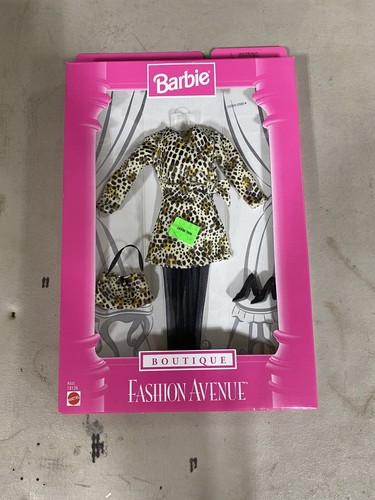 Barbie fashion avenue boutique - fashion,