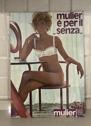 Insegna pubblicitaria cartone