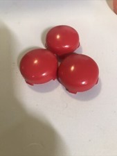 Little Tikes Cozy Coupe ~ 3-(Rosso) Ruota Auto UNO Tappi Centrali Ricambio ~ Usato