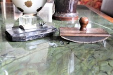 CALAMAIO IN VETRO-CRISTALLO SU BASE IN MARMO CON AQUILA IN METALLO + TAMPONE ASS