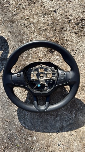 Volante con comandi - con,