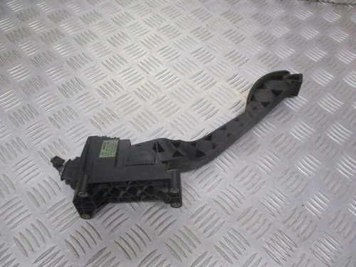 Alfa romeo 147 acceleratore - romeo,