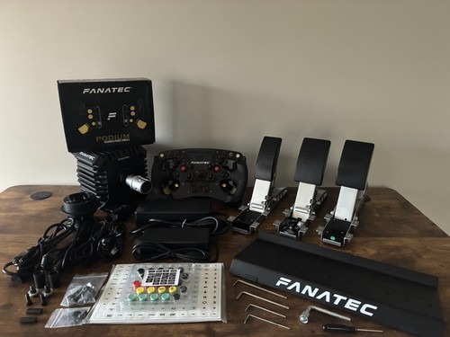1600 value full simracing - $1600,