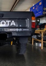 Toyota Pick Up Toyota Hi-Lux 4