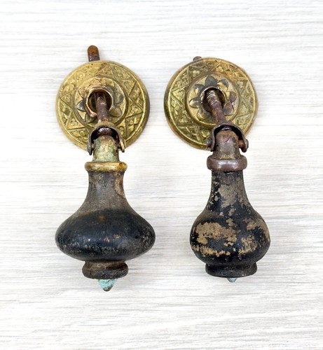 Antica coppia pomelli