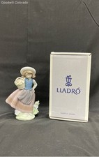 Lladro Figurine Sweet Scent In