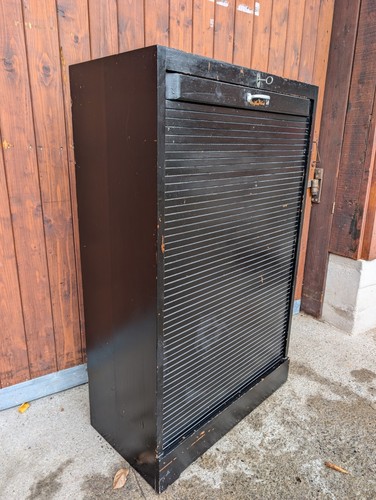 Armadio vintage con tapparelle - vintage,