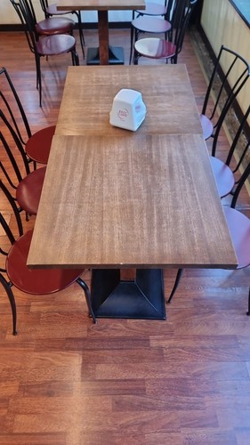Vendo tavoli quadrati 60x60 - tavoli,
