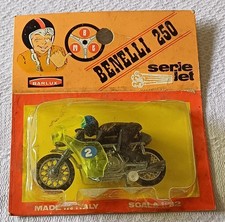 Barlux Moto Benelli 250. Serie