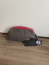 Pochette Emporio Armani grigio perla e fucsia in pelle di vitello e nappa