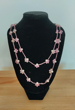 Collana uncinetto filo lurex e cristalli rosa