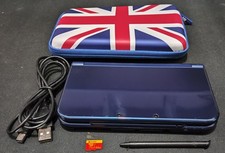 Nintendo New 3DS XL  con molti