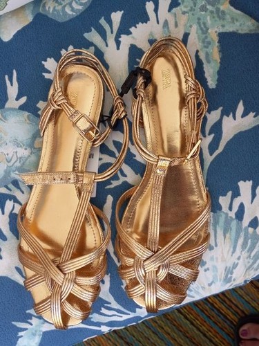 Zara gold sandals 40 - sandals,